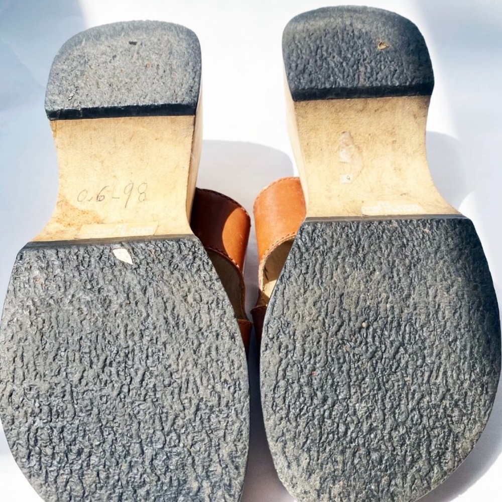 SOLD Vintage 70s "MIA" Brazilian Platform Sandals - Picture 13 of 16